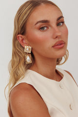 Chloe Hammered Drop Earrings Gold/Pearl
